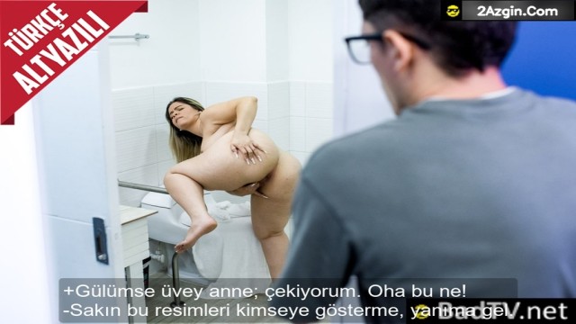 Odasında Amcık Okşayan Olgun Kadını Domaltıp Sikiyor